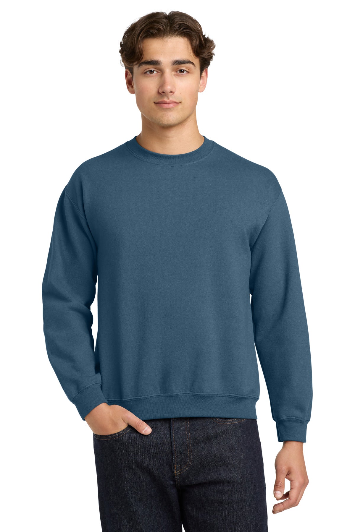 Gildan Heavy Blend Crewneck Sweatshirt. 18000
