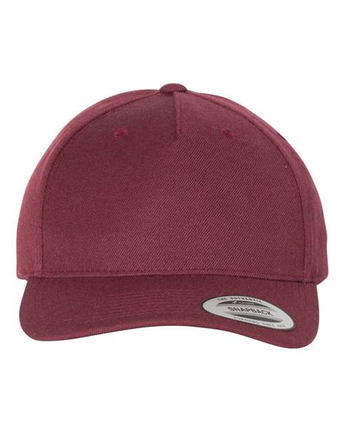 Premium Five-Panel Curved Visor Snapback Cap - 5789M